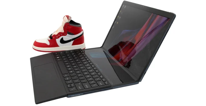 HP Spectre Foldable 17 Review (HP Fold)