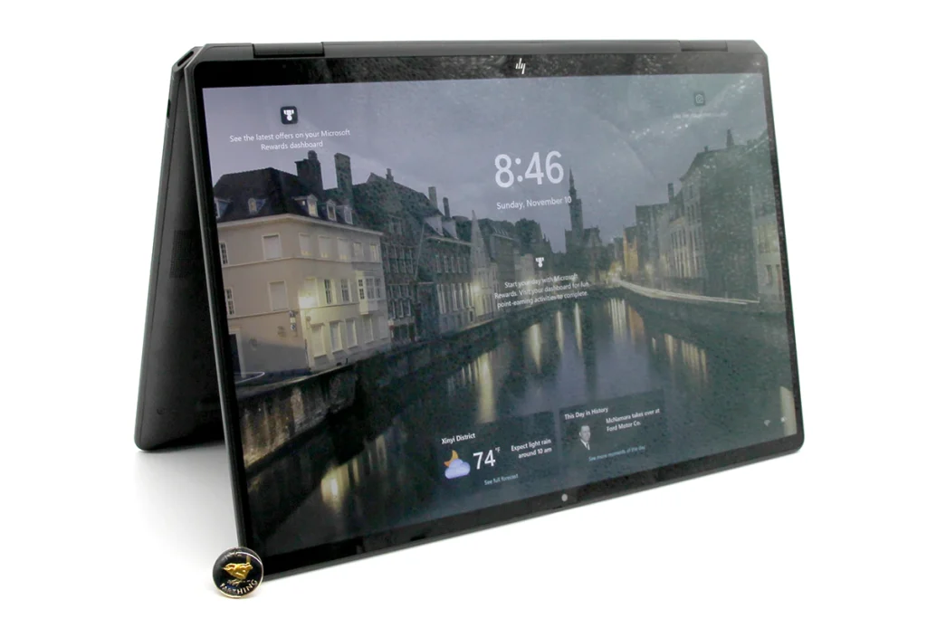 HP OmniBook Ultra Flip 14 in Tent Mode.