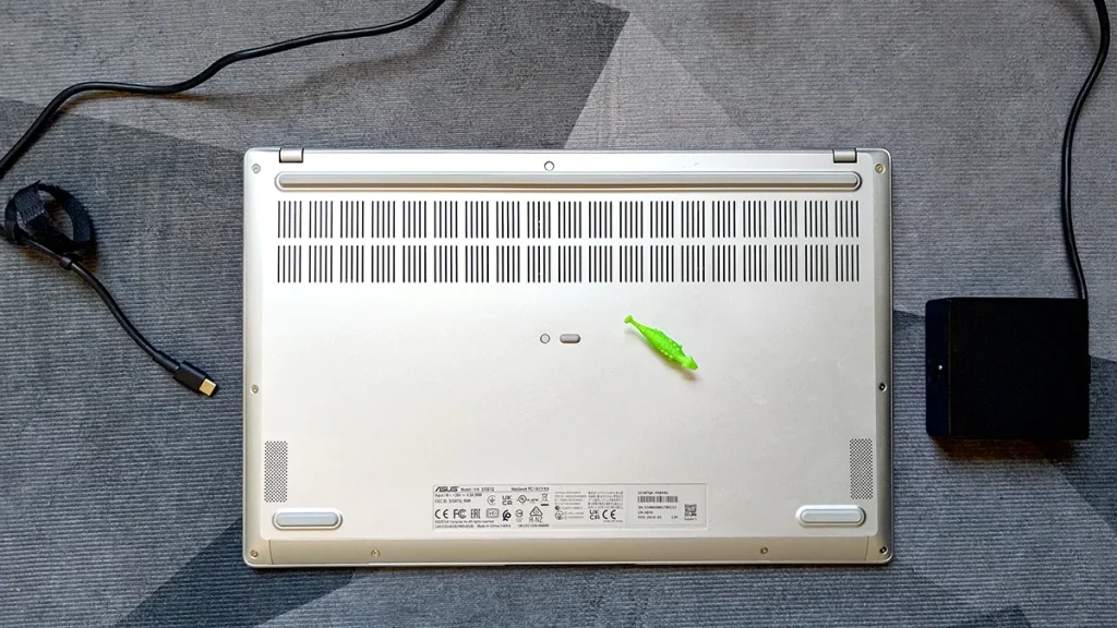 Asus Vivobook S 15 Underneath