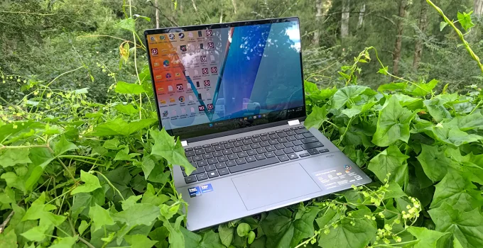 Asus Vivobook 14 Flip Laptop Review (2025)