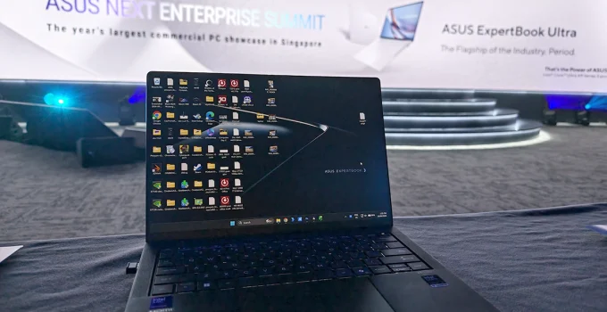 Asus Launches Sub-1KG Flagship Business Laptop: The ExpertBook Ultra